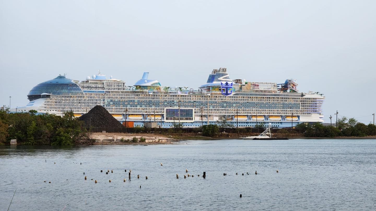Regresa crucero Icon of the Seas a Ponce por emergencia 