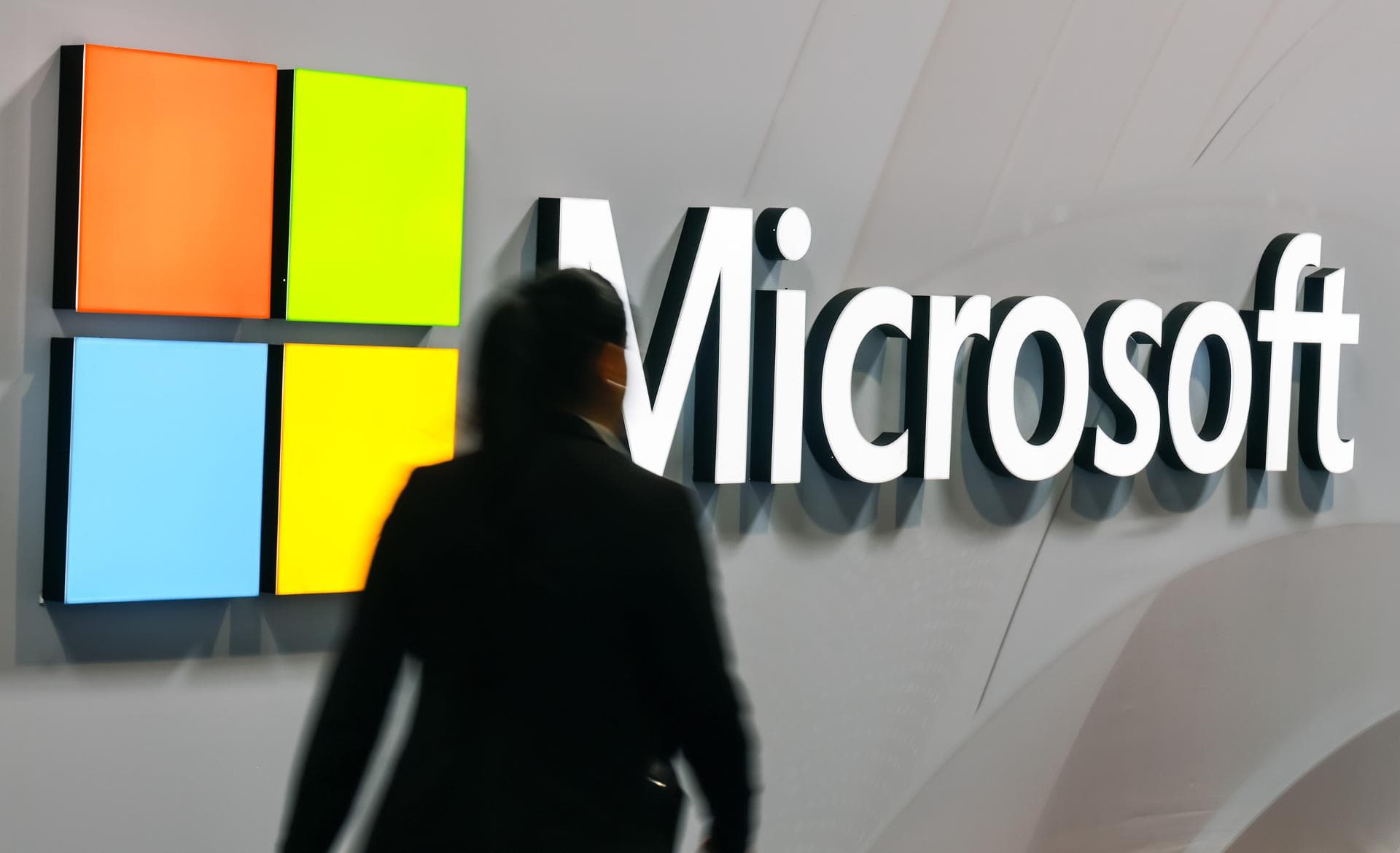 Microsoft ofrece bajas incentivadas a 60,000 empleados