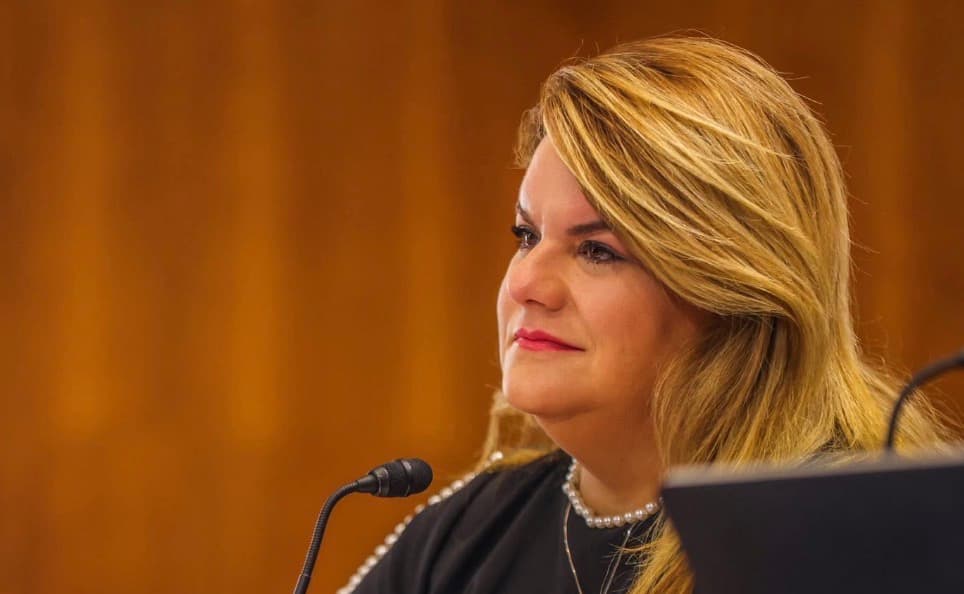 Gobernadora amplía la protección de víctimas de trata humana