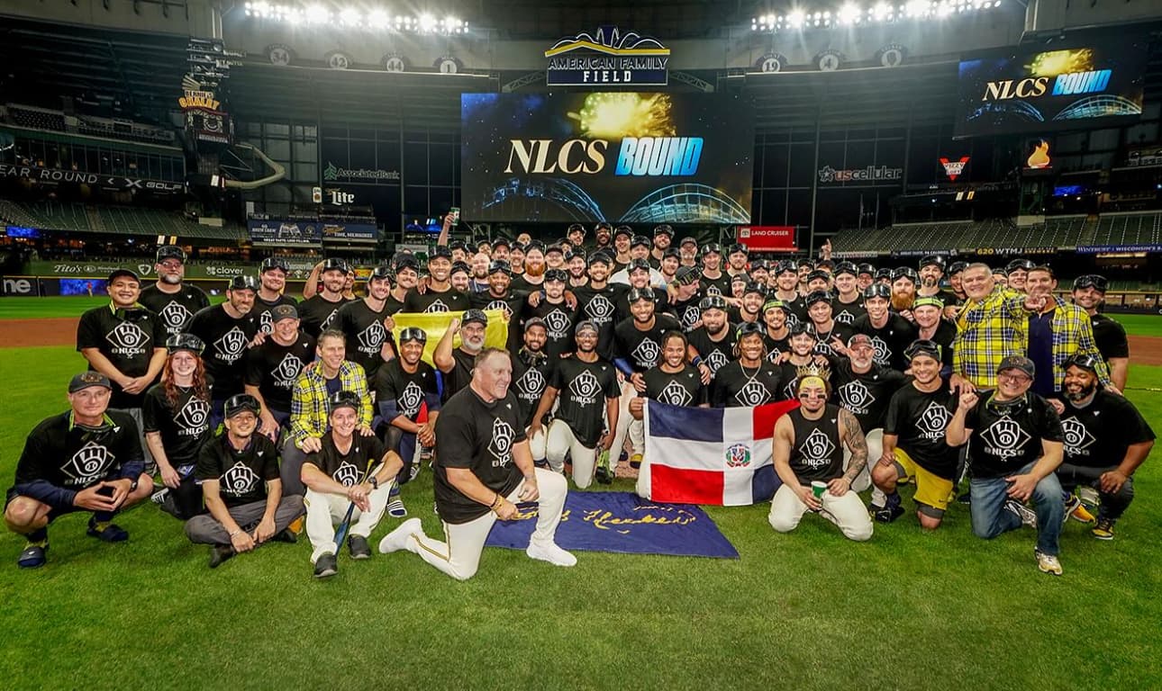 Jonrones de Contreras, Vaughn y Turang llevan a Cerveceros hasta la Serie de Campeonato