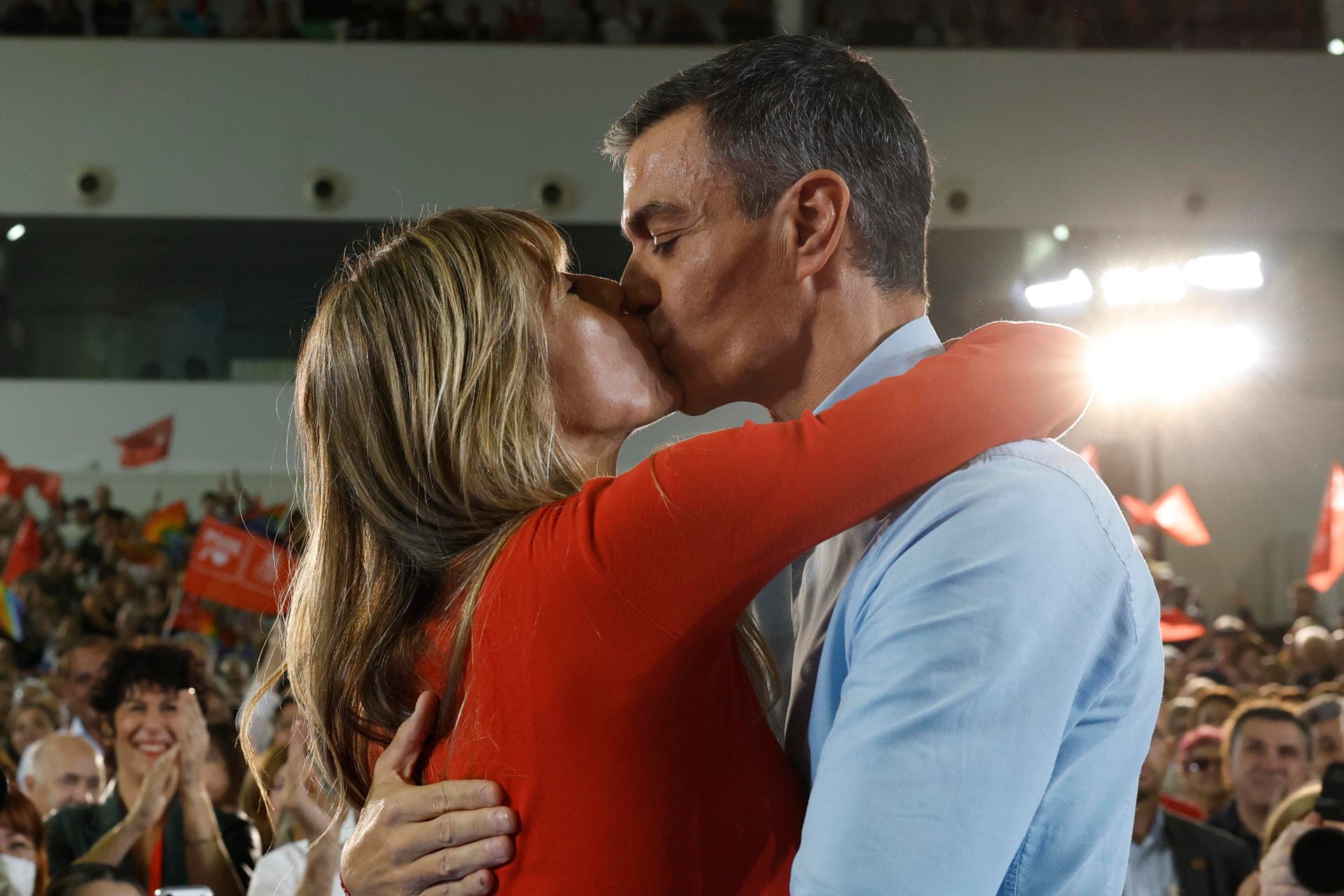 La izquierda española se presenta dividida a las elecciones con las encuestas en contra
