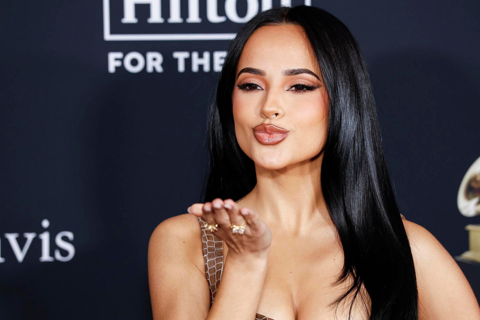 El Clásico Mundial de Béisbol lanza su primera banda sonora, con Becky G y Myke Towers