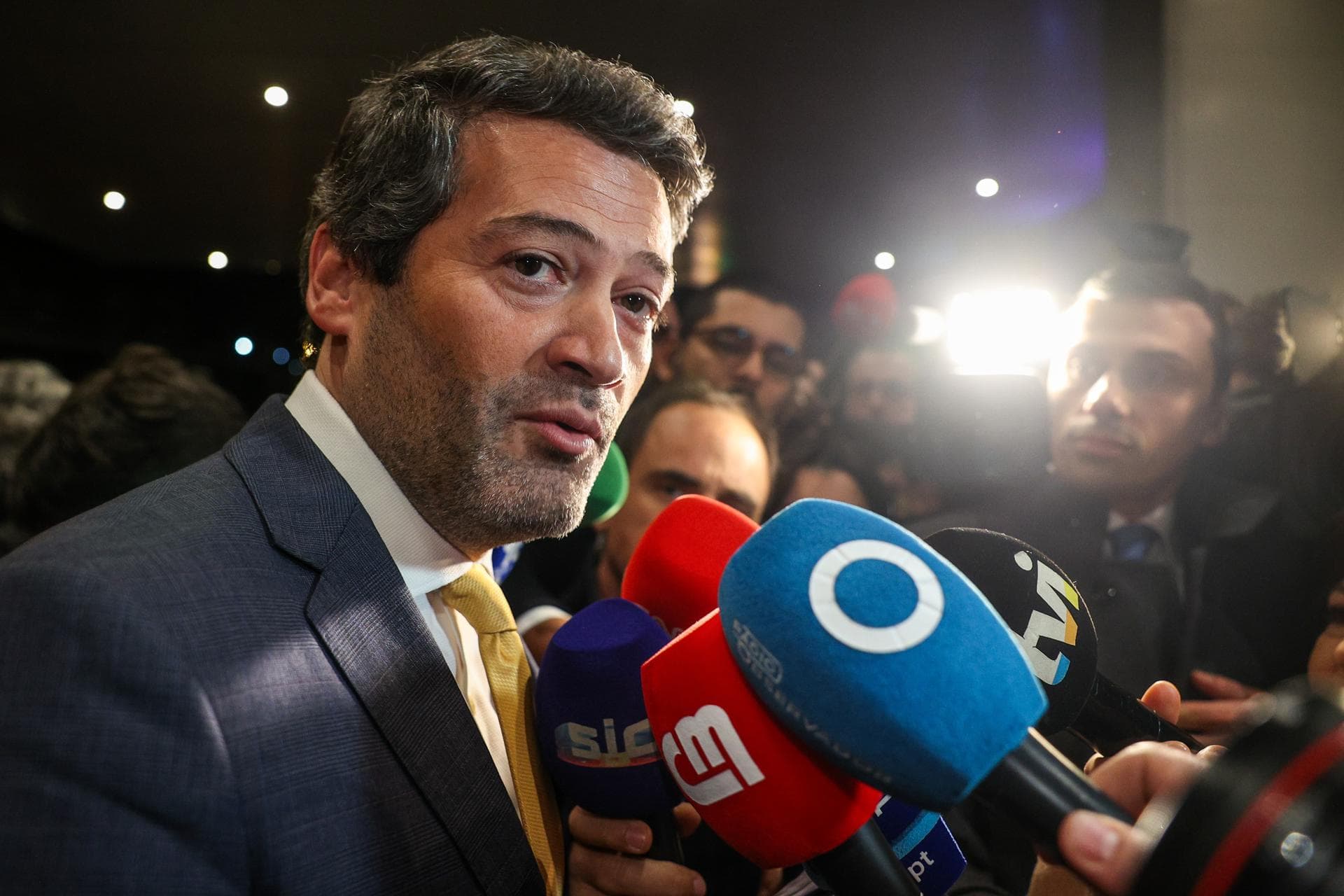 [VIDEO] Candidatos socialista y derechista irán a la segunda vuelta en Portugal