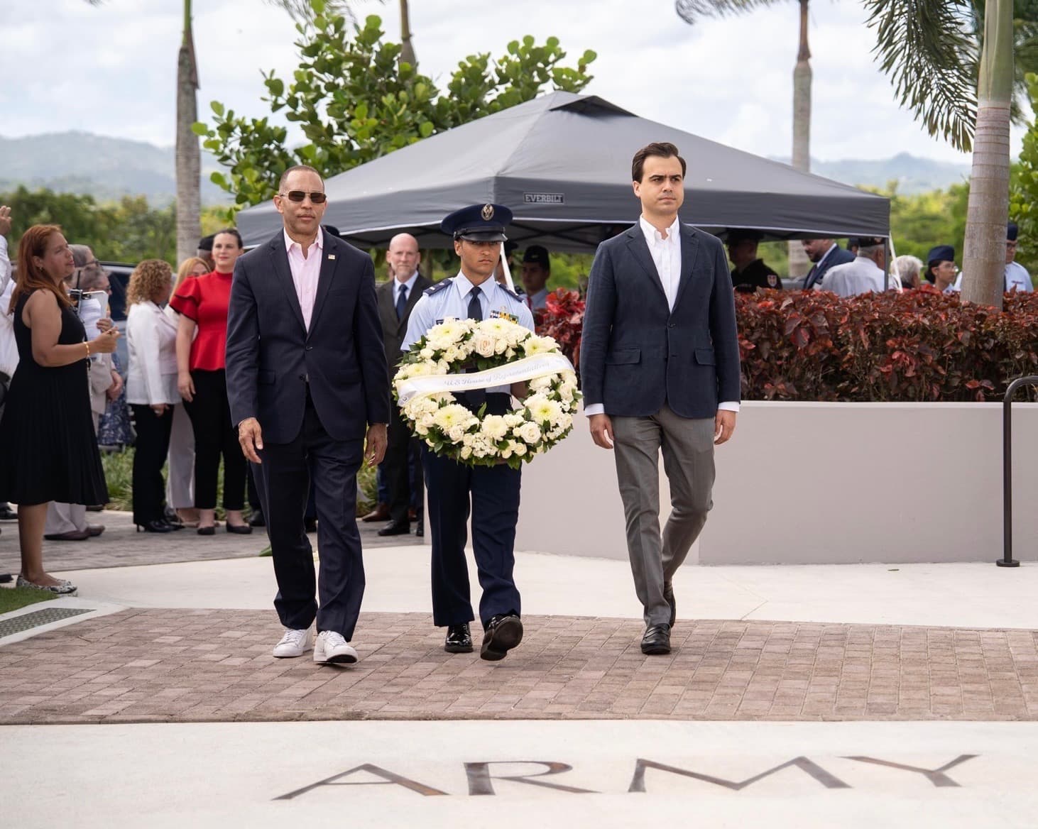 Comisionado residente participa en ceremonia del Día de la Recordación en Morovis