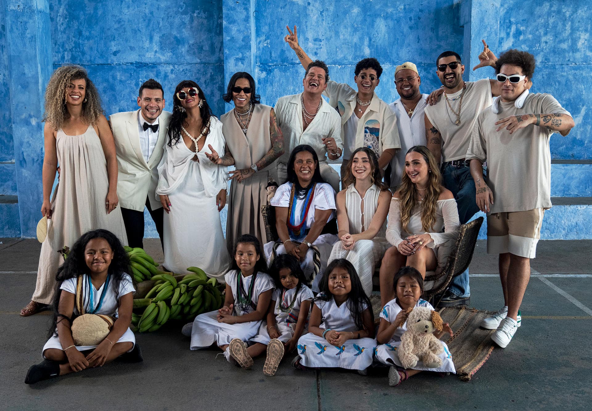 Carlos Vives lanza '500', celebrando su ciudad natal