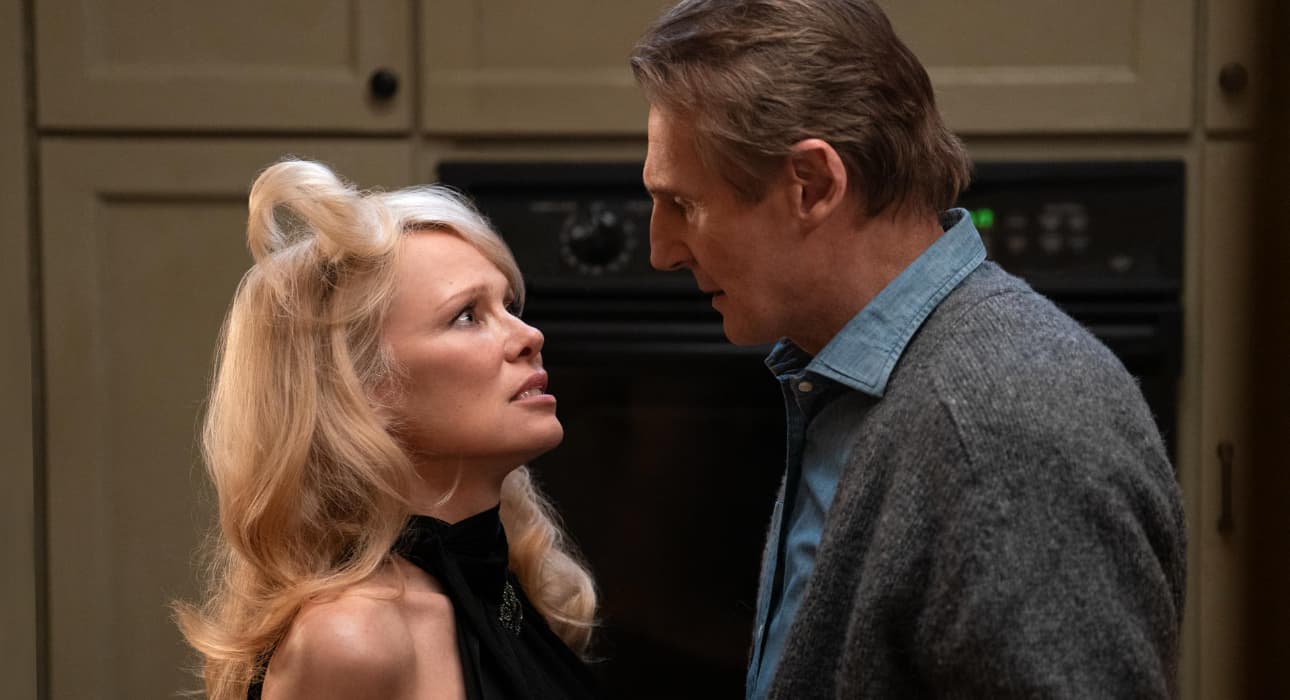 Liam Neeson, el torpe hijo del teniente Frank Drebin en la nueva 'The Naked Gun'