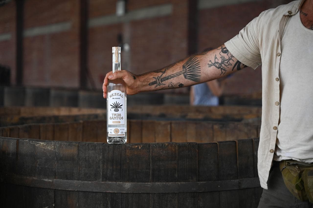 Marca puertorriqueña de mezcal gana medalla de oro en el New York World Spirits Competition 2026