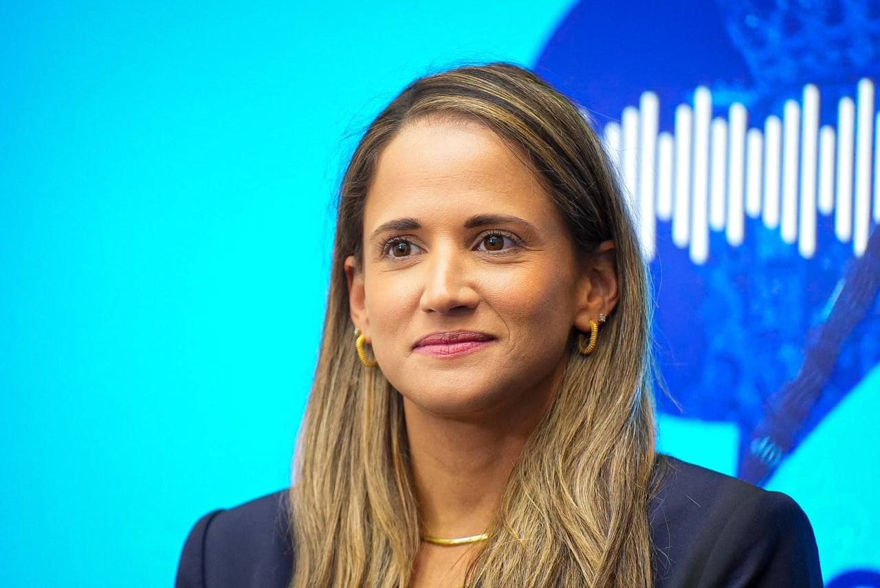 Senado federal aprueba medida para reabrir el gobierno