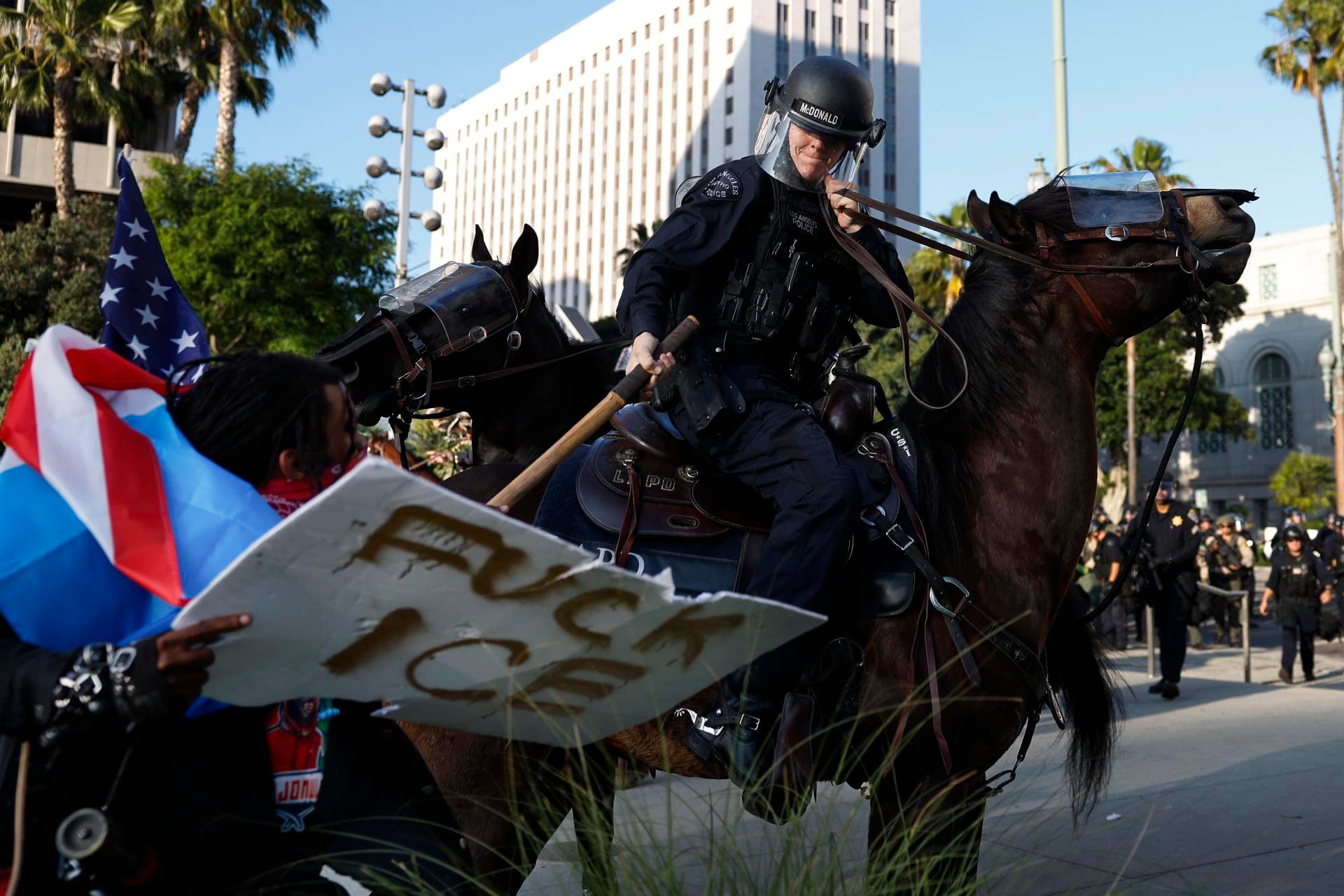 Florida defenderá a los agentes de ICE 