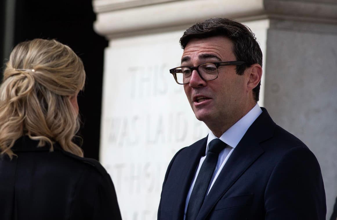 Andy Burnham es proclamado líder del Partido Laborista británico en sustitución de Starmer