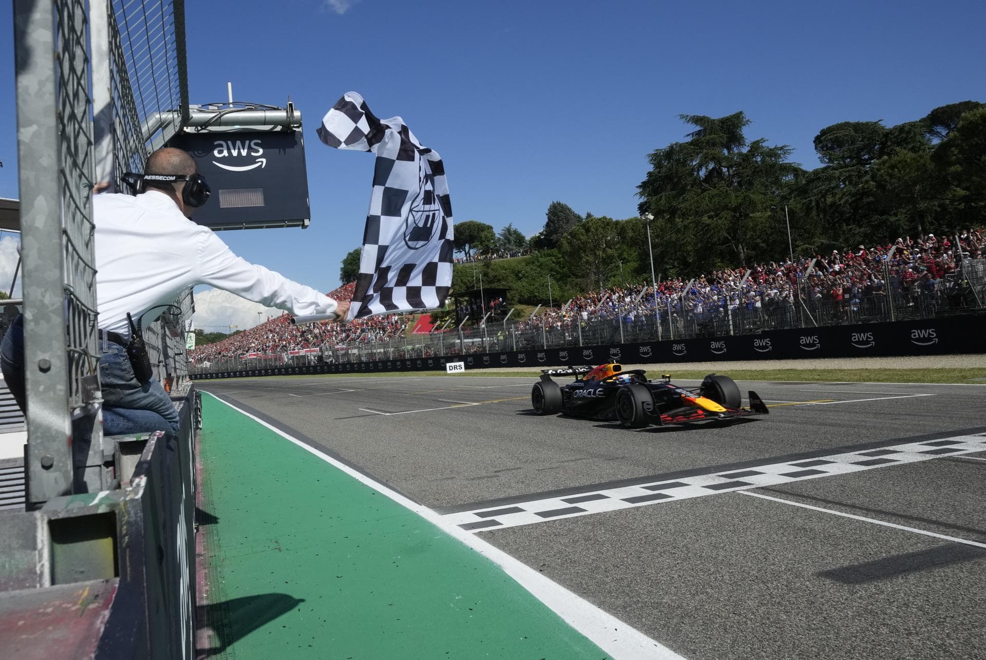Verstappen gana la carrera en Italia 