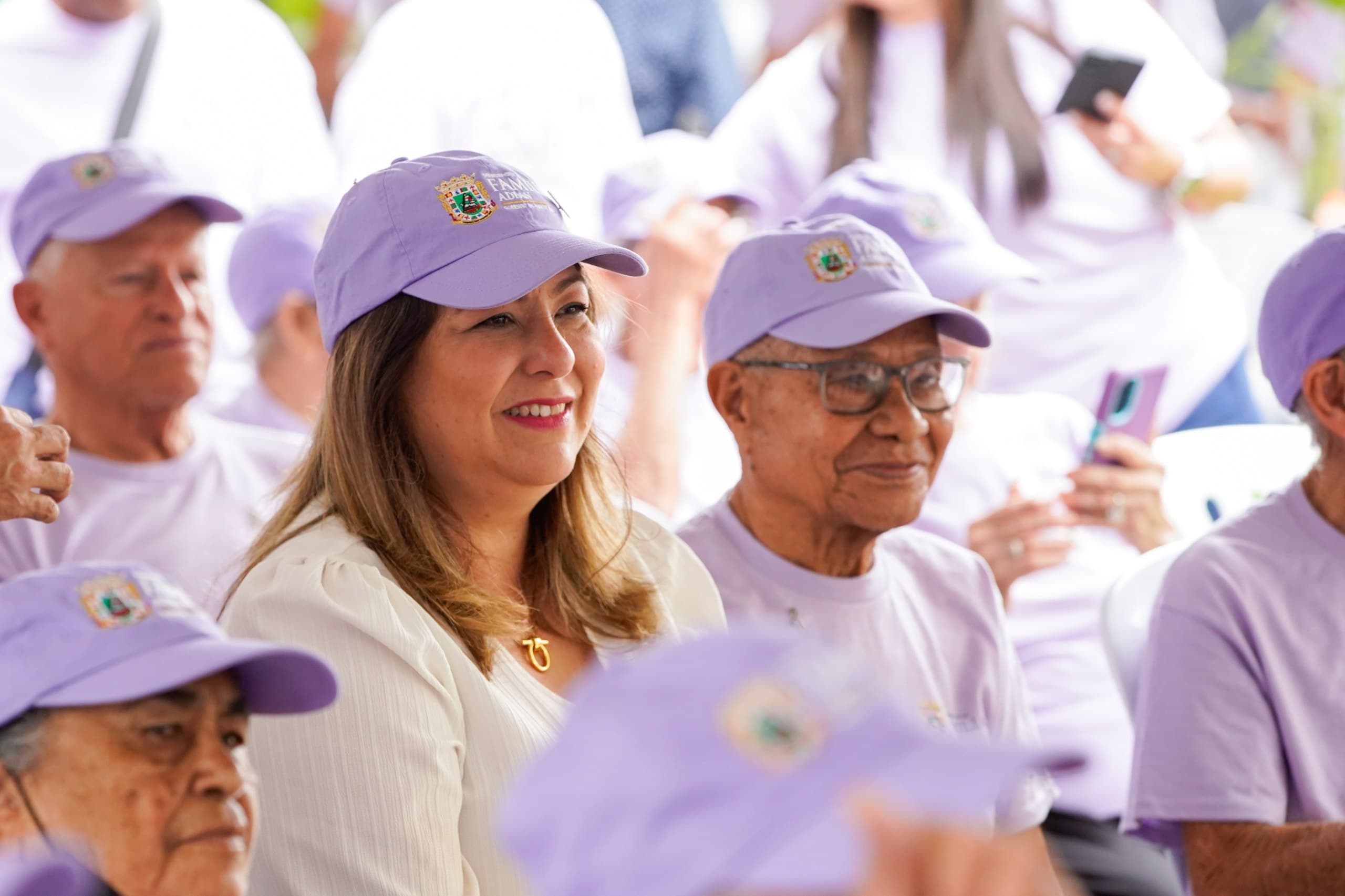 Familia celebra mes de la Edad Avanzada 