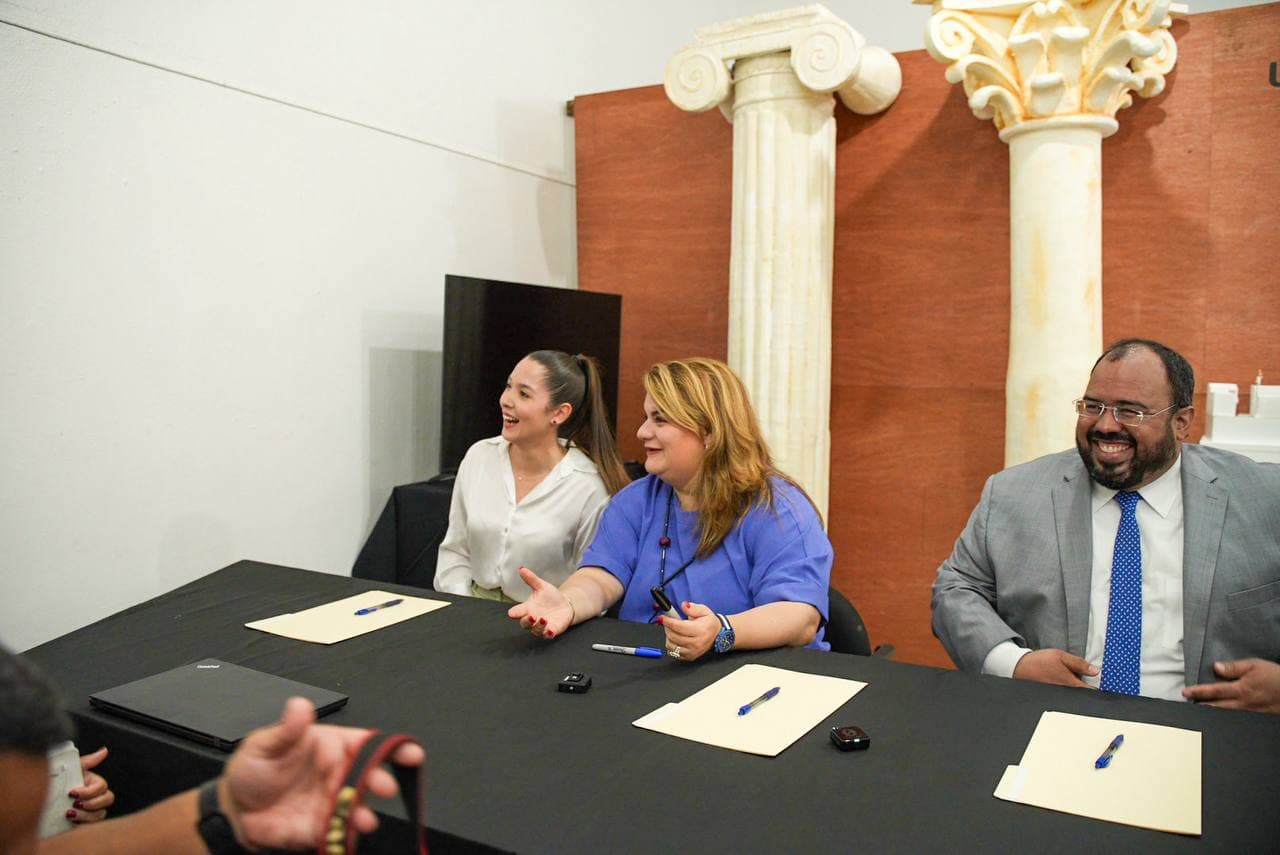 Firman acuerdo para zonas turísticas con participación estudiantil