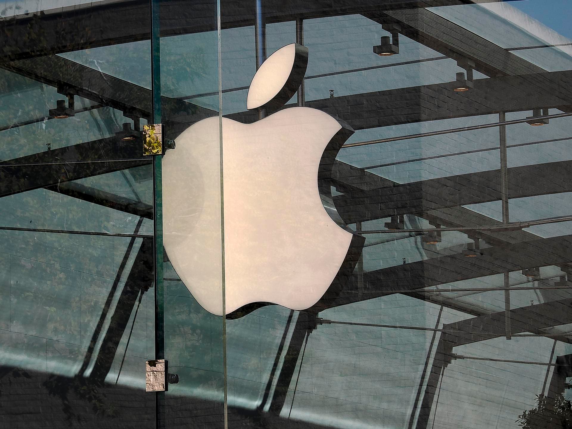 Apple superará a Samsung, ChatGPT estrena función y otros clics tecnológicos