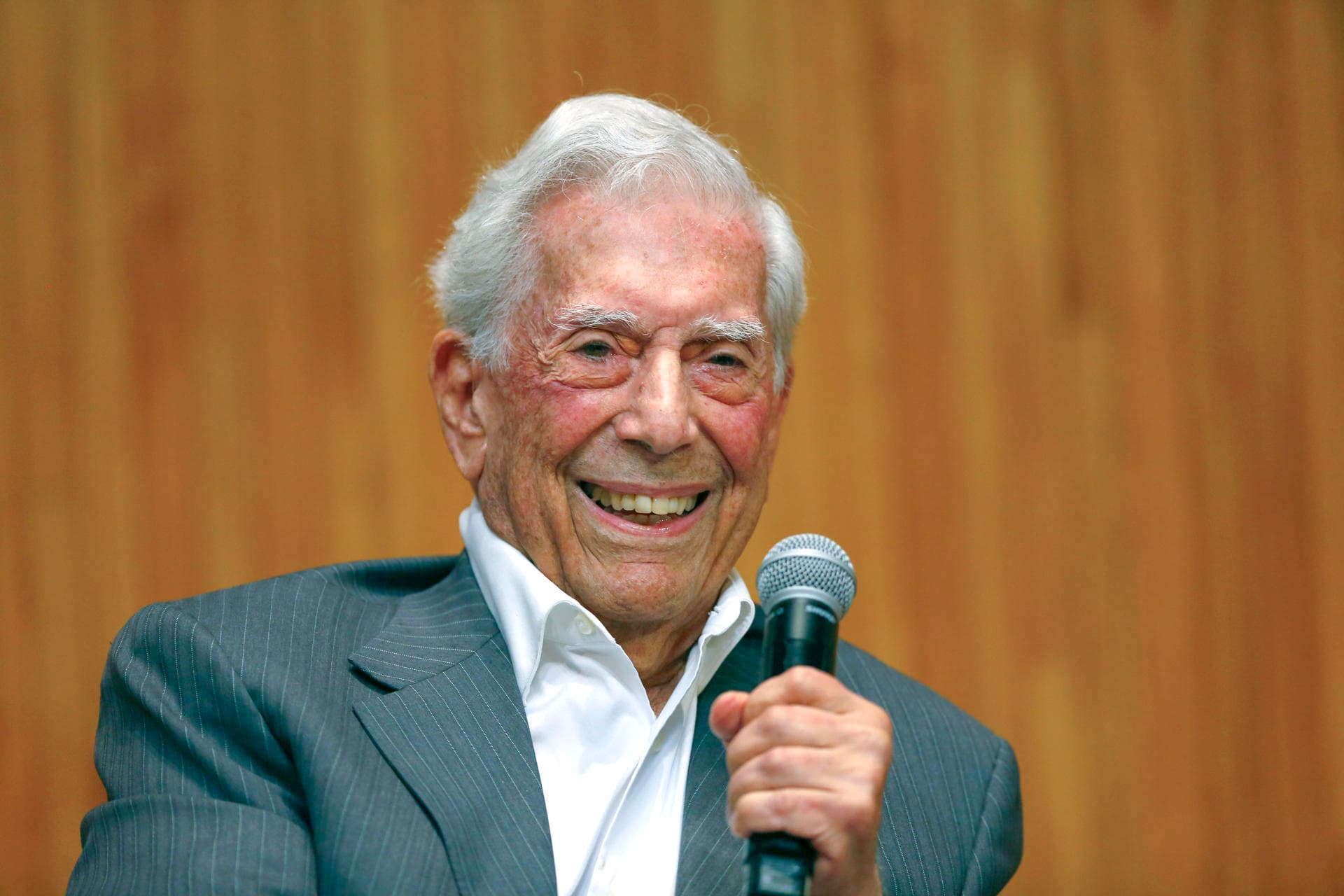 Mario Vargas Llosa fallece en Lima a los 89 años