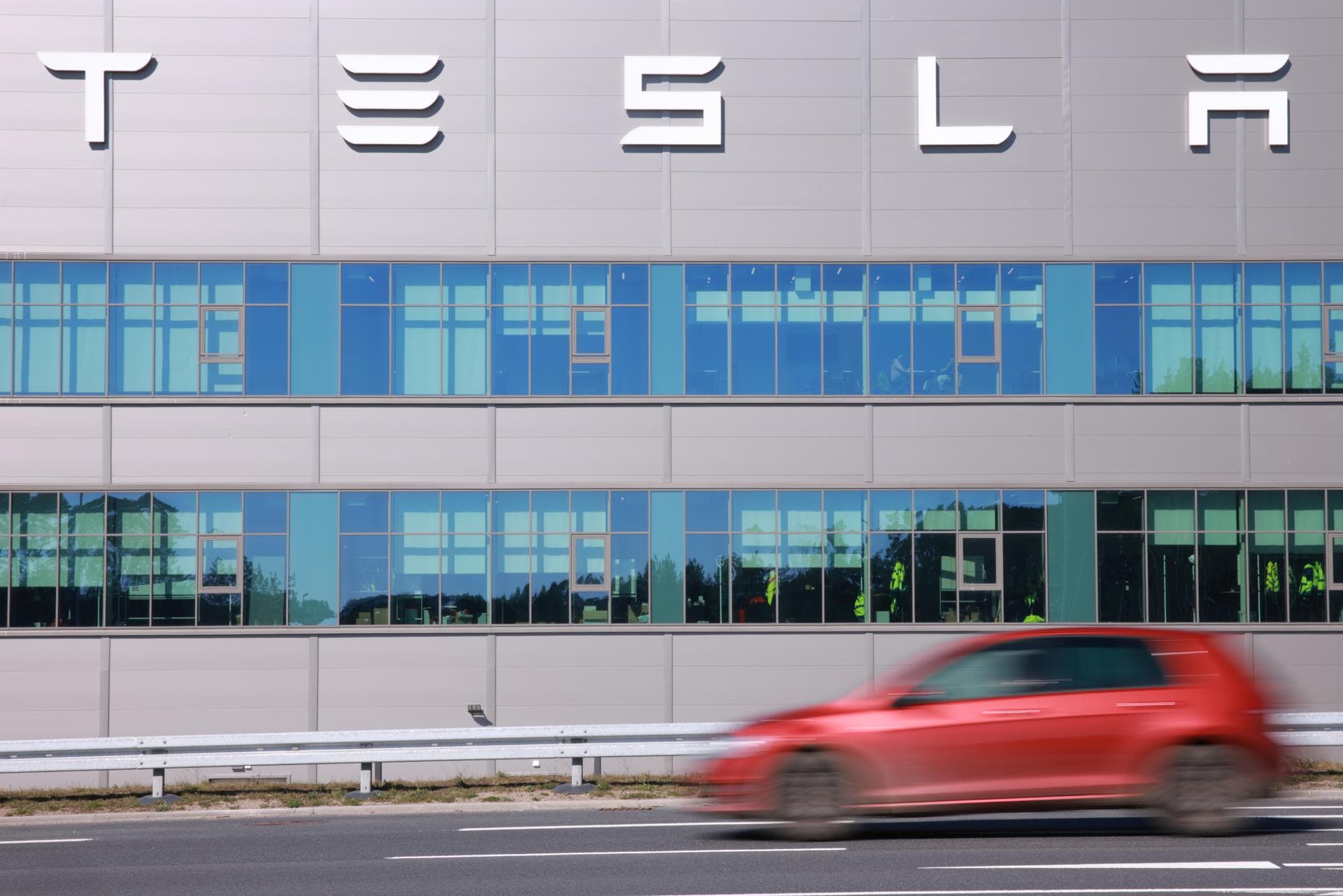 Trump venderá el Tesla que compró a Musk
