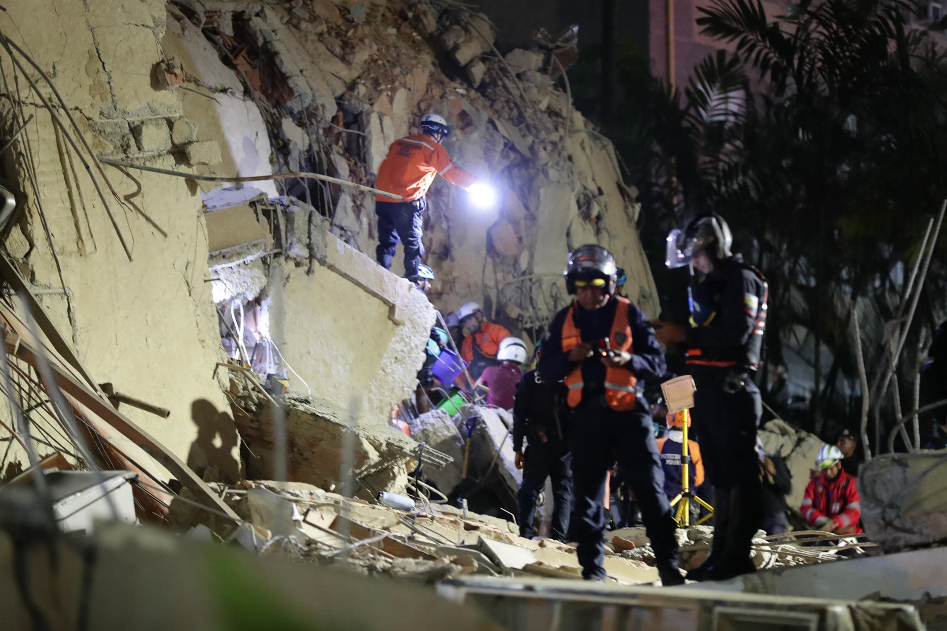 Venezuela informa de 32 fallecidos y más de 700 heridos tras doble terremoto