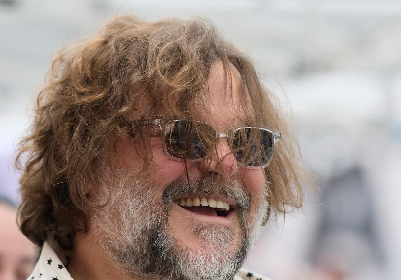 [VIDEO] Un grupo de viejos amigos en crisis reimagina 'Anaconda' para esta Navidad