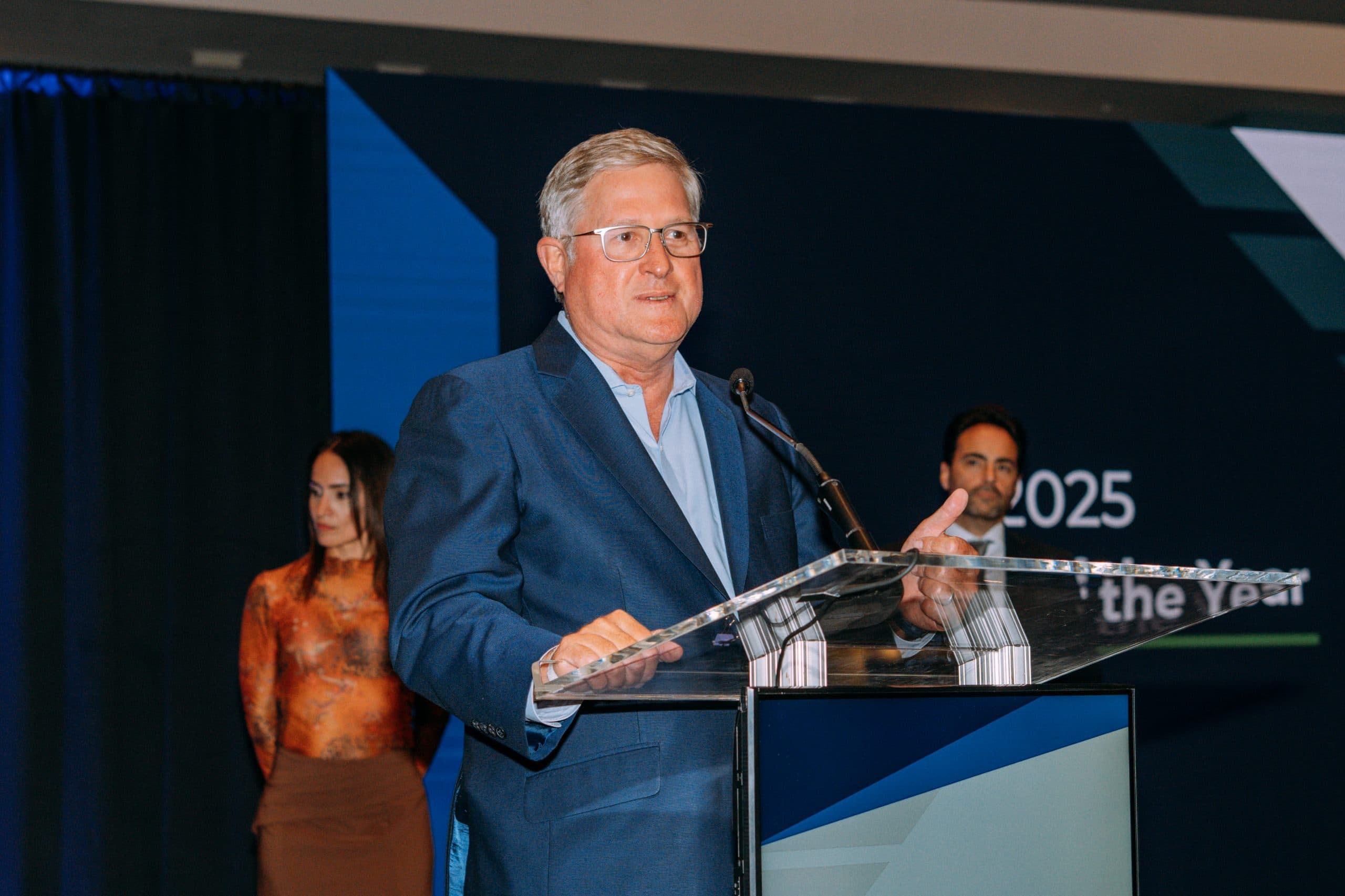 Constructores cierran convención con premios a la excelencia