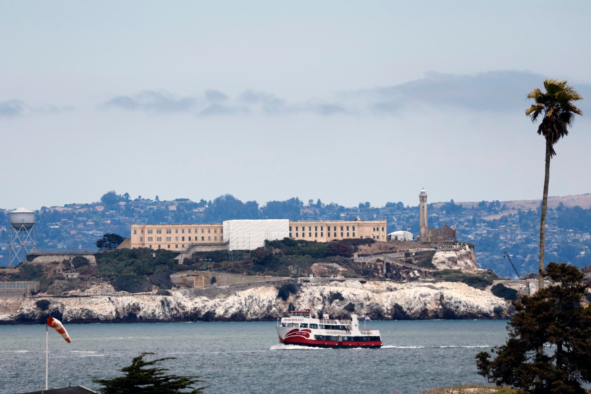 Reconstrucción de Alcatraz podría costar $2,000 millones