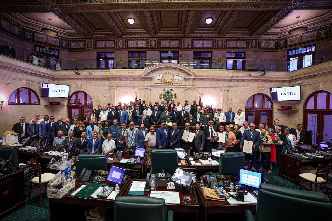Cámara de Representantes rinde homenaje a reportero Walter Soto León