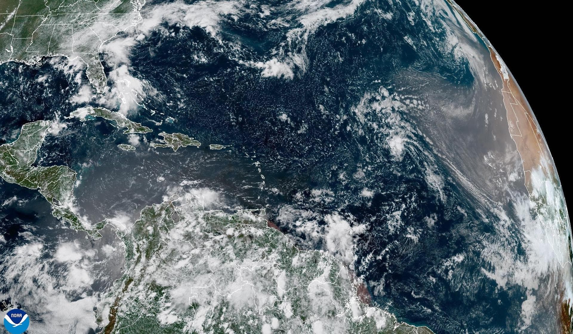 Débil onda tropical estará afectando este viernes en el oeste de Puerto Rico