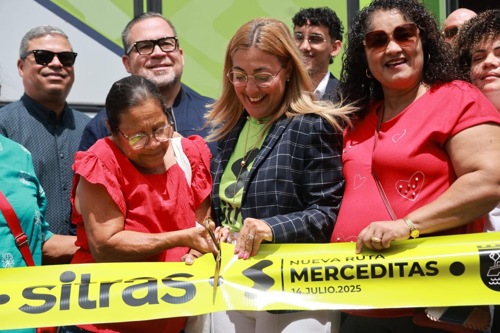 Inauguran nueva ruta de transporte público en Ponce