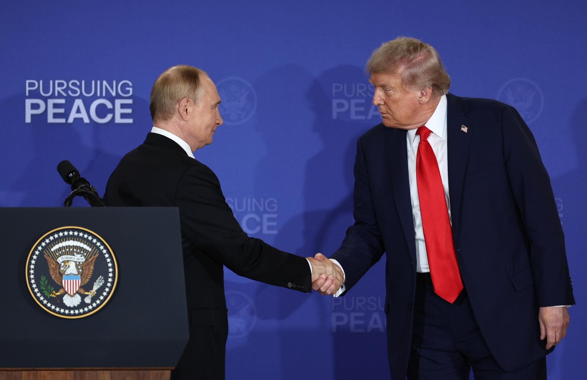 La cumbre Trump-Putin no se celebrará en "un futuro inmediato"