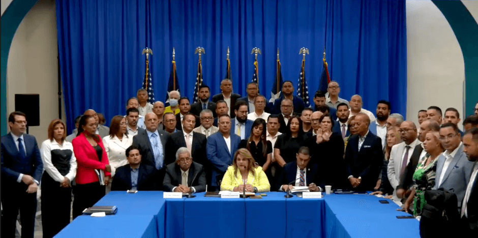 Gobernadora anuncia ayuda financiera para los municipios 