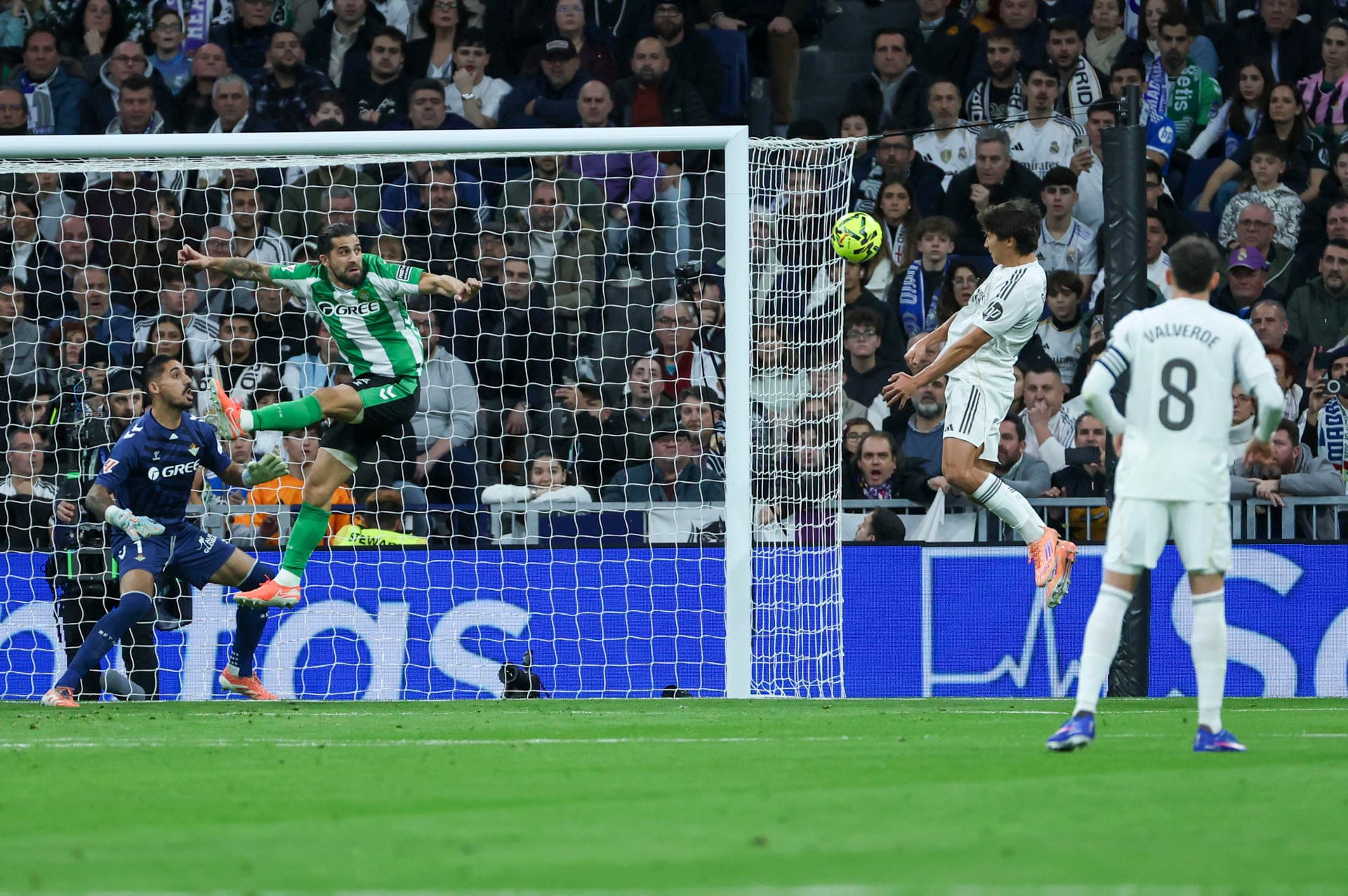 Gonzalo se disfraza de Mbappé