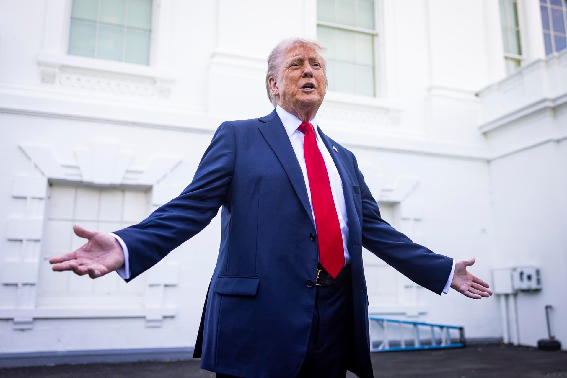 Trump propone recortes de 22.6% en próximo presupuesto 