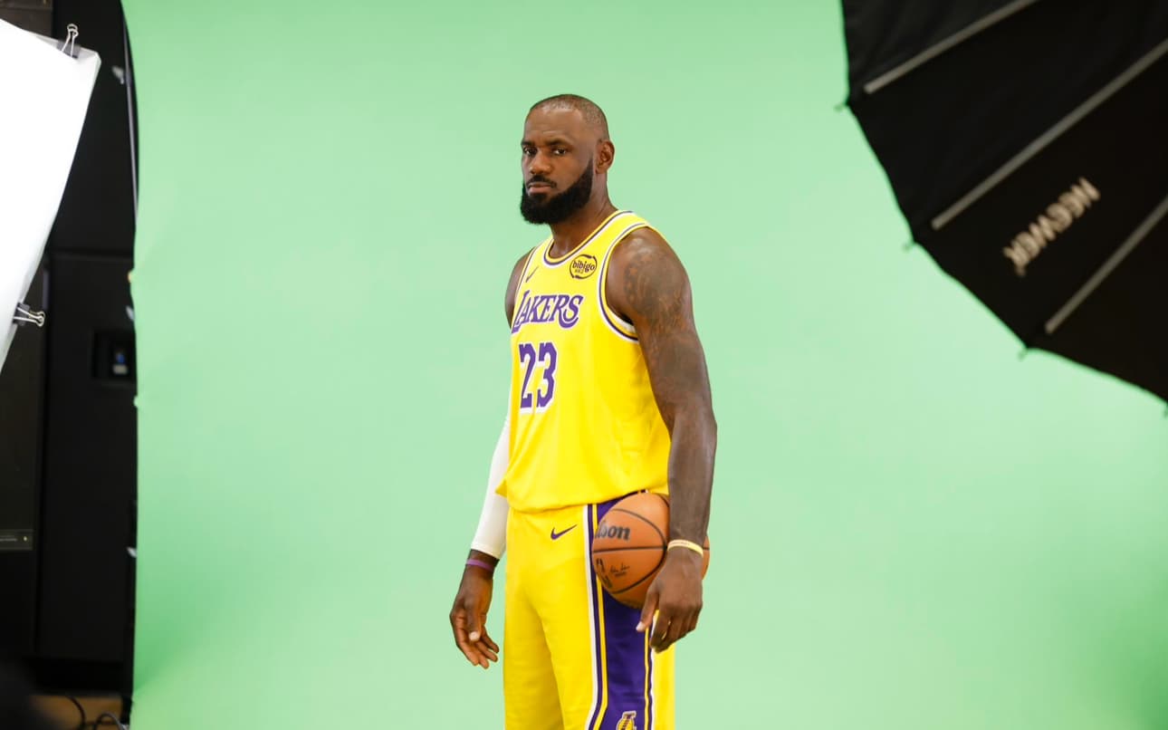 LeBron James se perderá el arranque de la NBA por ciática