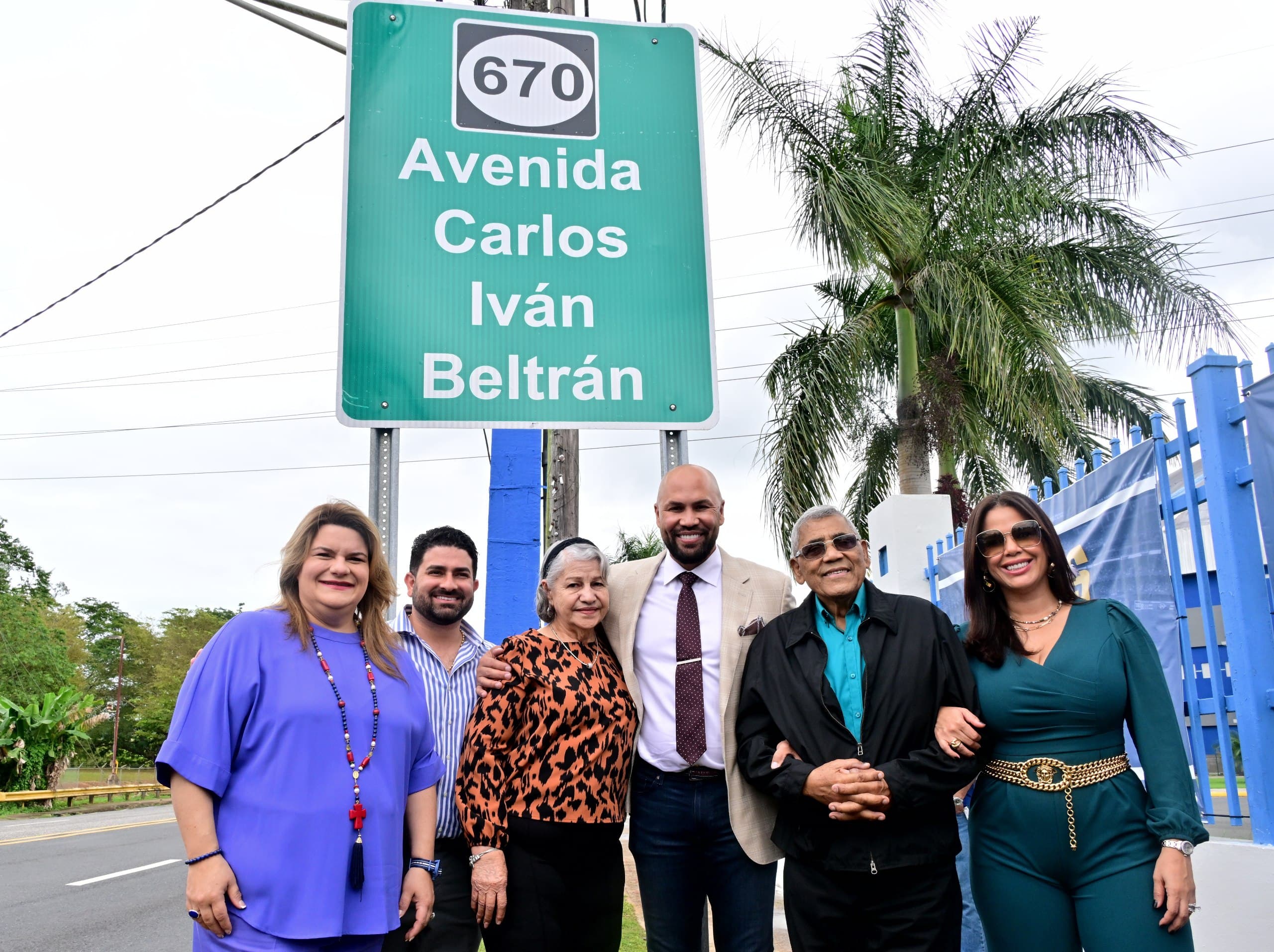 Gobernadora designa la PR-670 en Manatí como “Avenida Carlos Iván Beltrán”