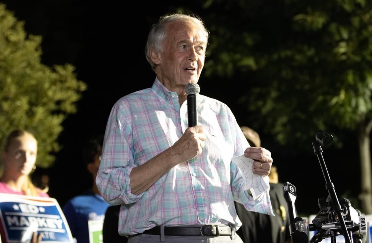 Veterano senador demócrata Ed Markey gana a rival más joven en primarias de Massachusetts