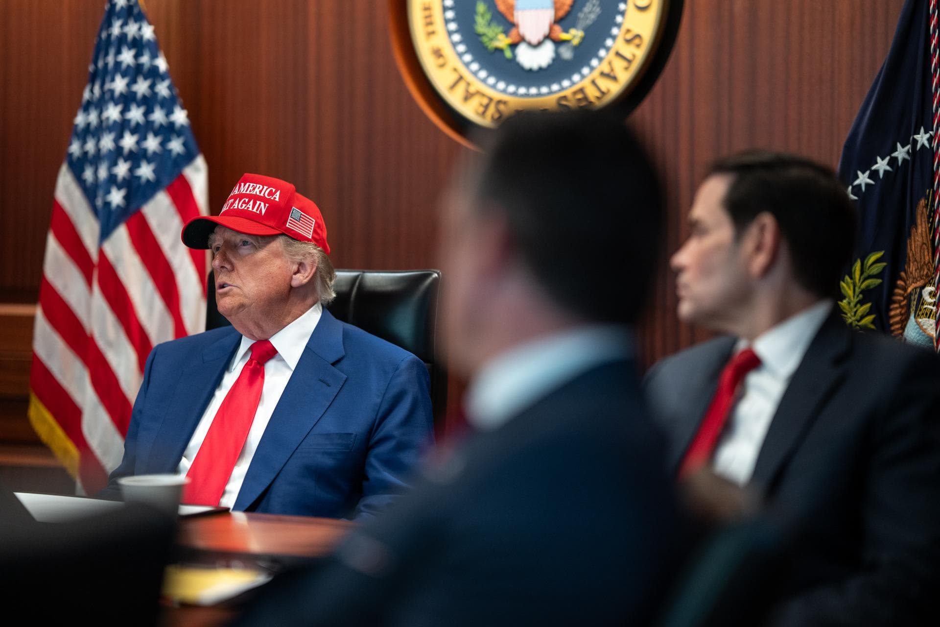 Trump pone en su lugar a ex presidente ruso 