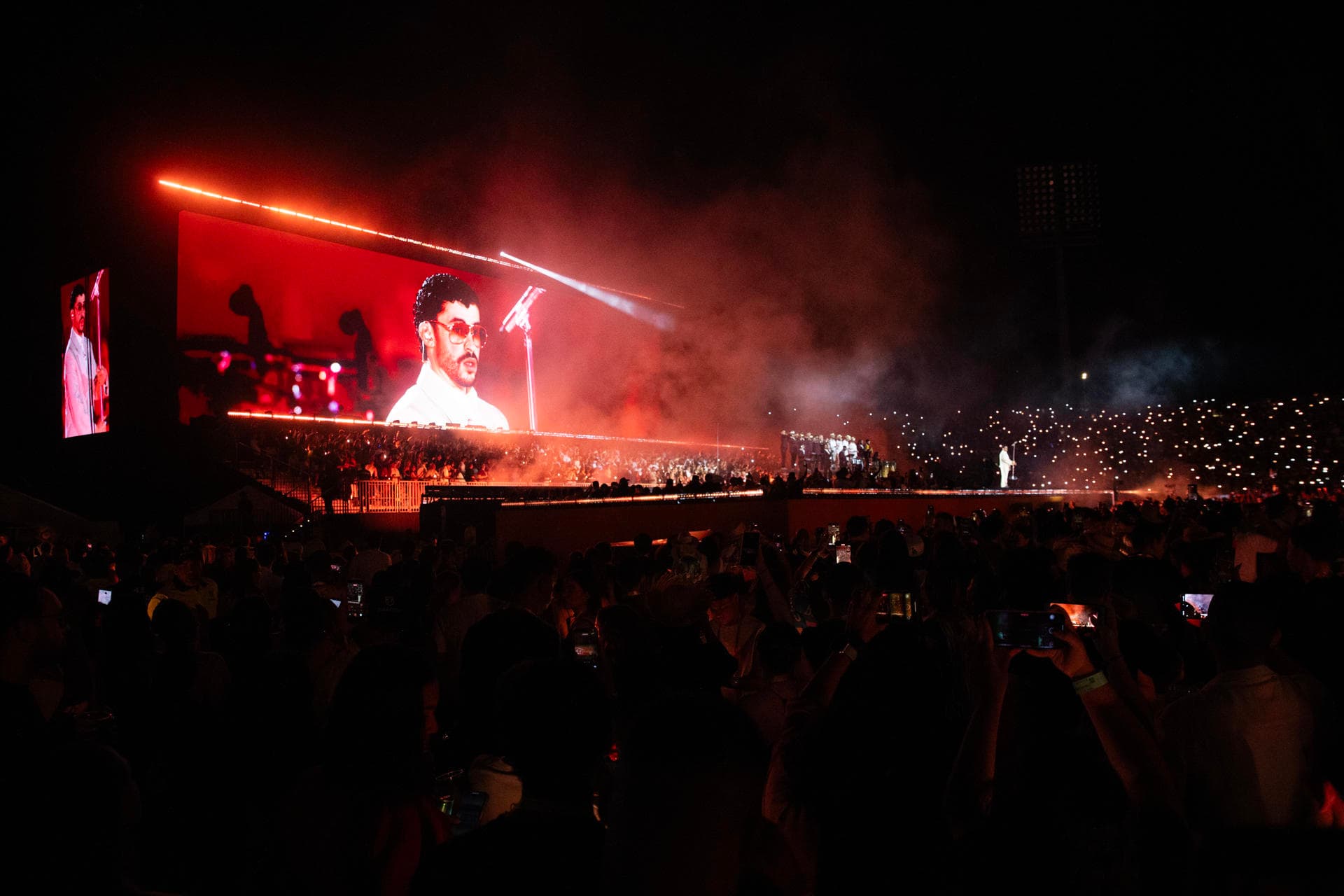 Bad Bunny hace vibrar Santo Domingo en el inicio de su esperada gira mundial