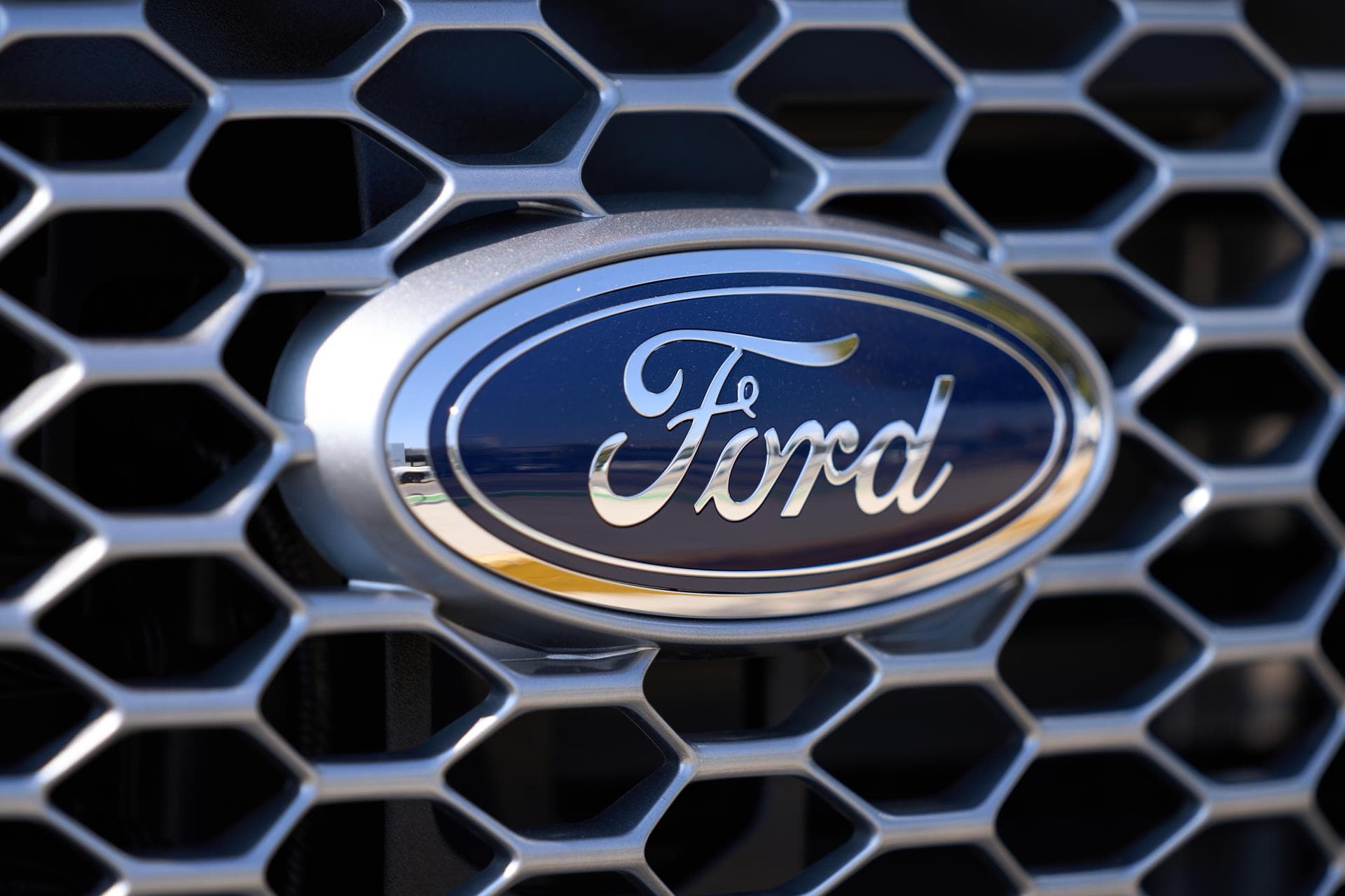 Ford sufre por los aranceles de Trump