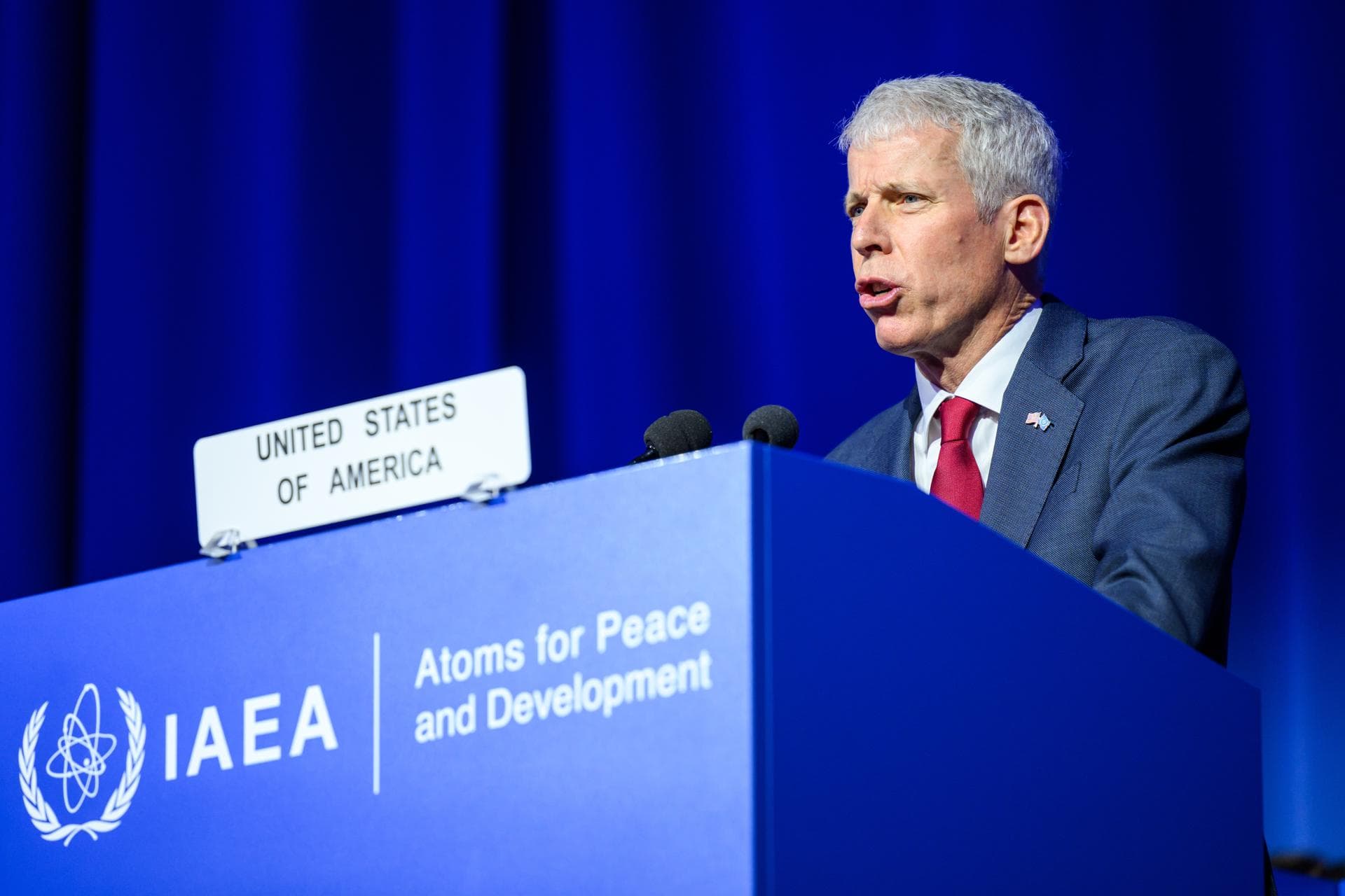 Secretario de Energía de EEUU se verá esta semana con petroleras para hablar de Venezuela