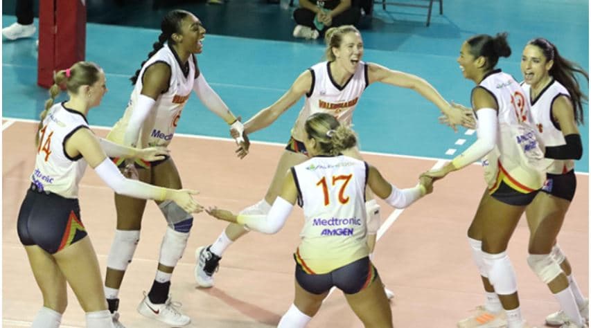 Valencianas derrotan a las Pinkin