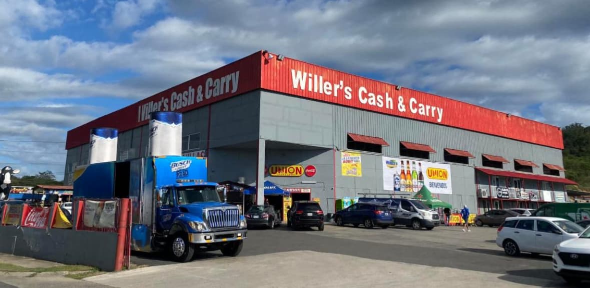 Willer Cash & Carry en Yauco inicia transición a Supermercados Selectos
