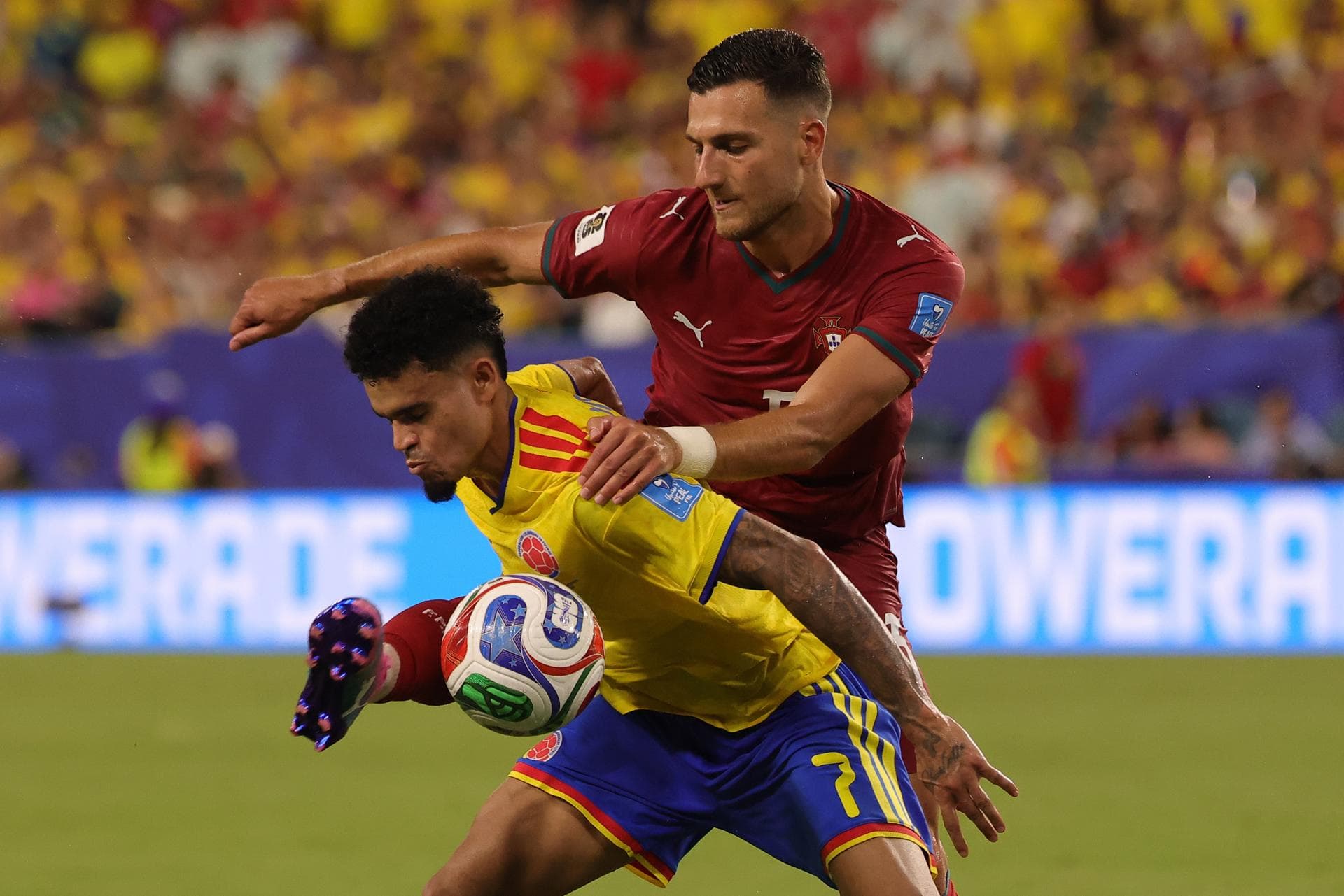 Colombia se las verá con Ghana tras empatar con Portugal