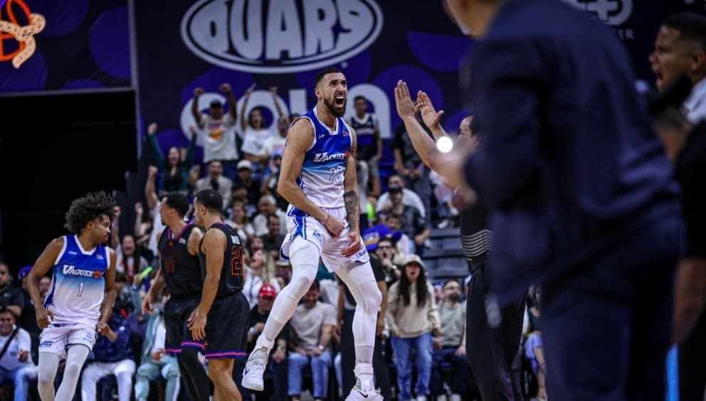 Vaqueros ponen en problemas a los Cangrejeros 