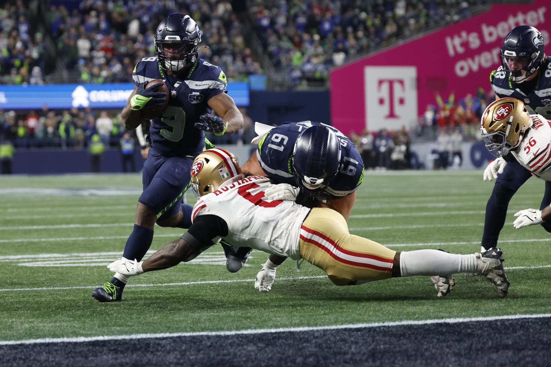 Los Seahawks aplastan a los 49ers y avanzan al juego por el título de la NFC