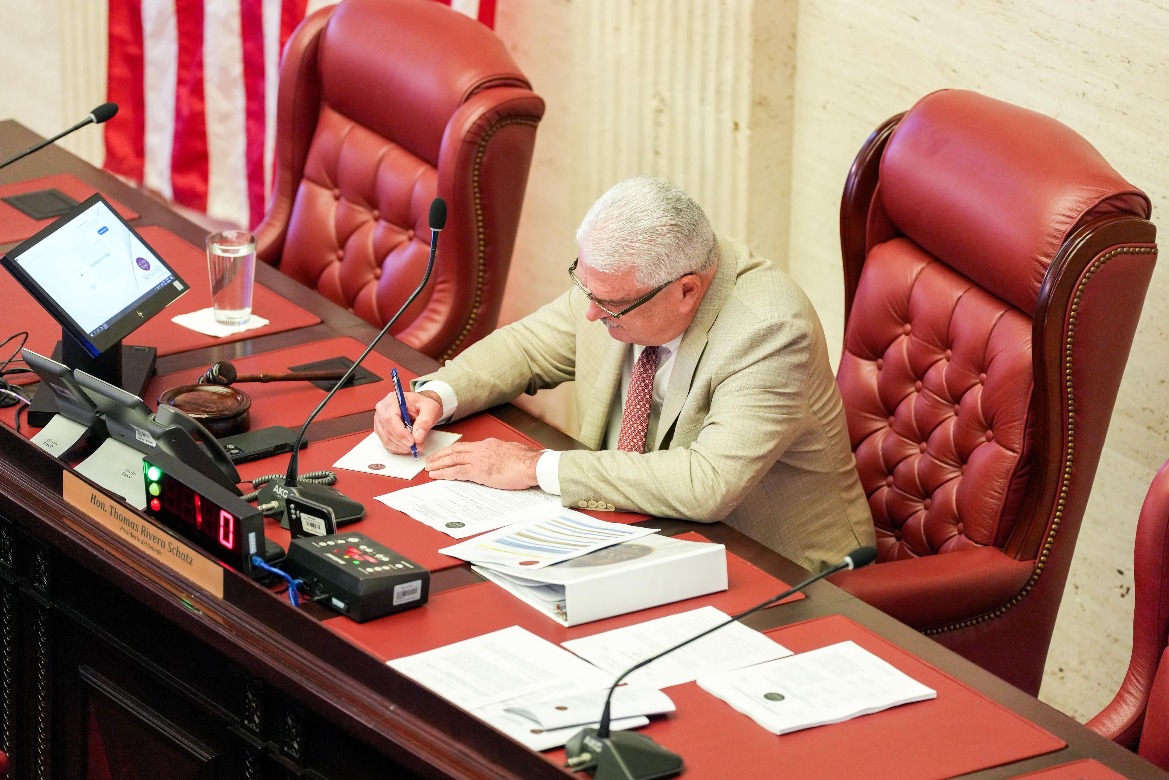 Senado aprueba medidas para uniformar leyes y fortalecer certeza jurídica en Puerto Rico