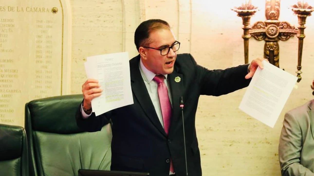 Presentan medida para garantizar transiciones gubernamentales transparentes y reuniones obligatorias