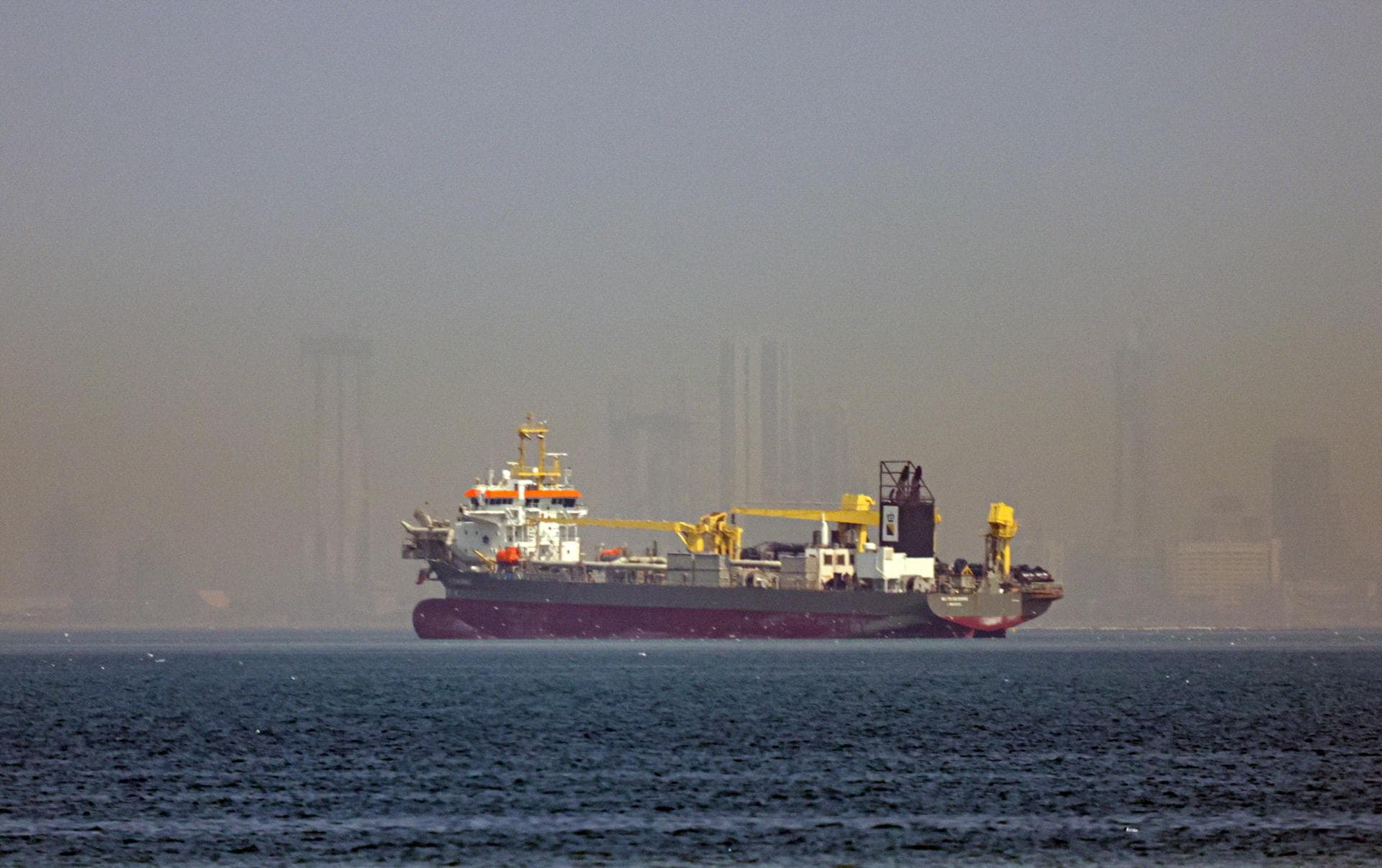 EEUU impactó con un misil un petrolero que iba rumbo a un puerto iraní en el Golfo Pérsico
