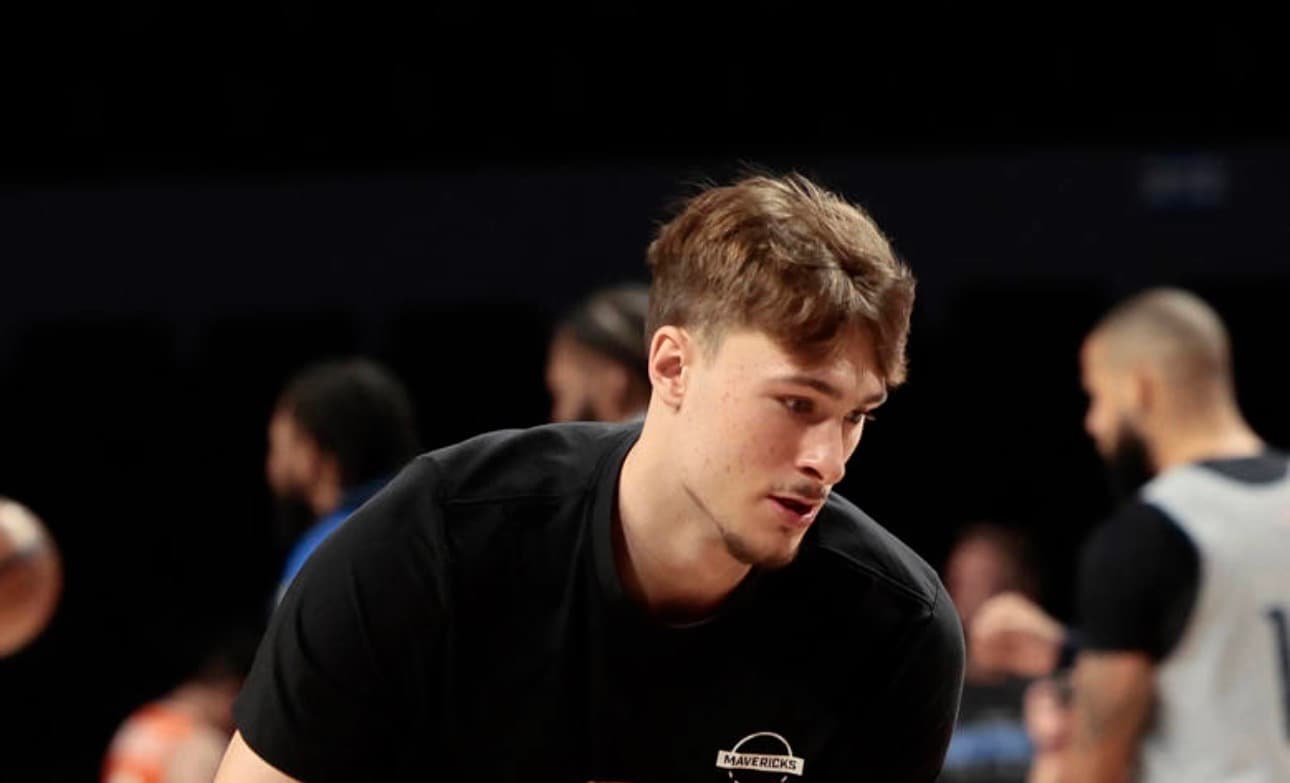 Los Lakers caen en Dallas en su primer partido sin Doncic ni Reaves