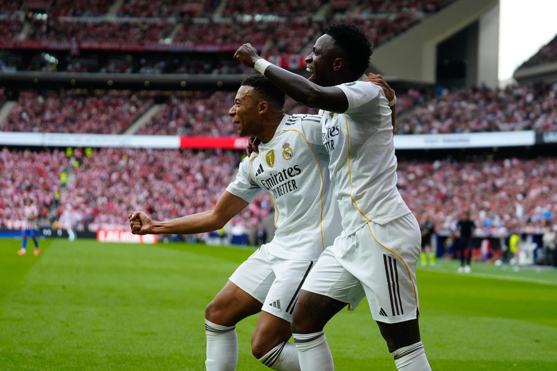 Mbappé: "Tengo una relación muy buena con Vinícius, muchísimo mejor este año"
