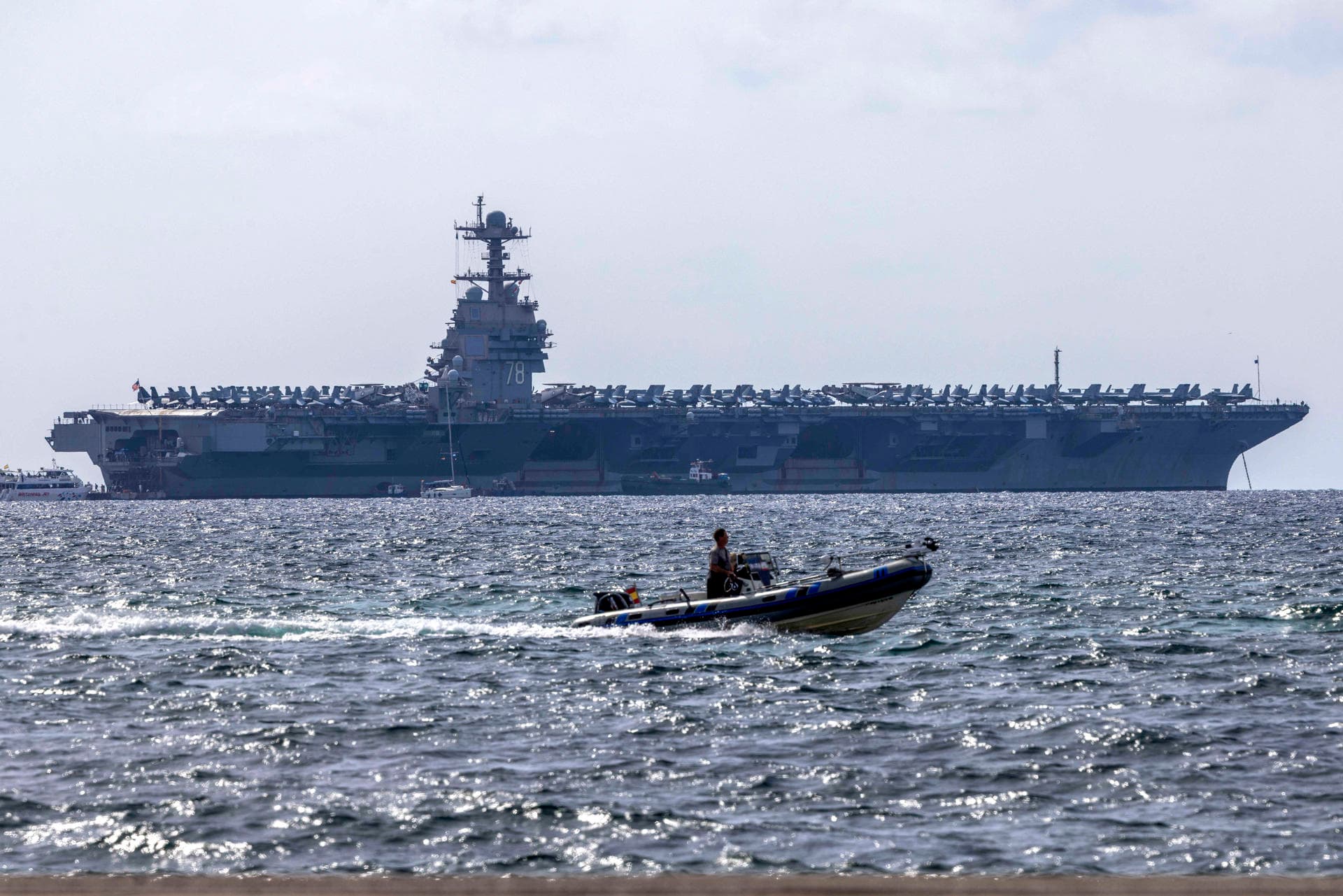 EE.UU. despliega en el Caribe su mayor portaaviones
