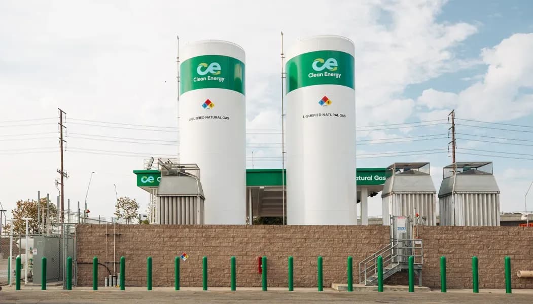 Dos proyectos privados usarán gas natural licuado para respaldar 10 megavatios en Puerto Rico